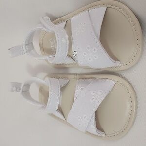 Carter's Baby Girl Shoes Size: 3-6m